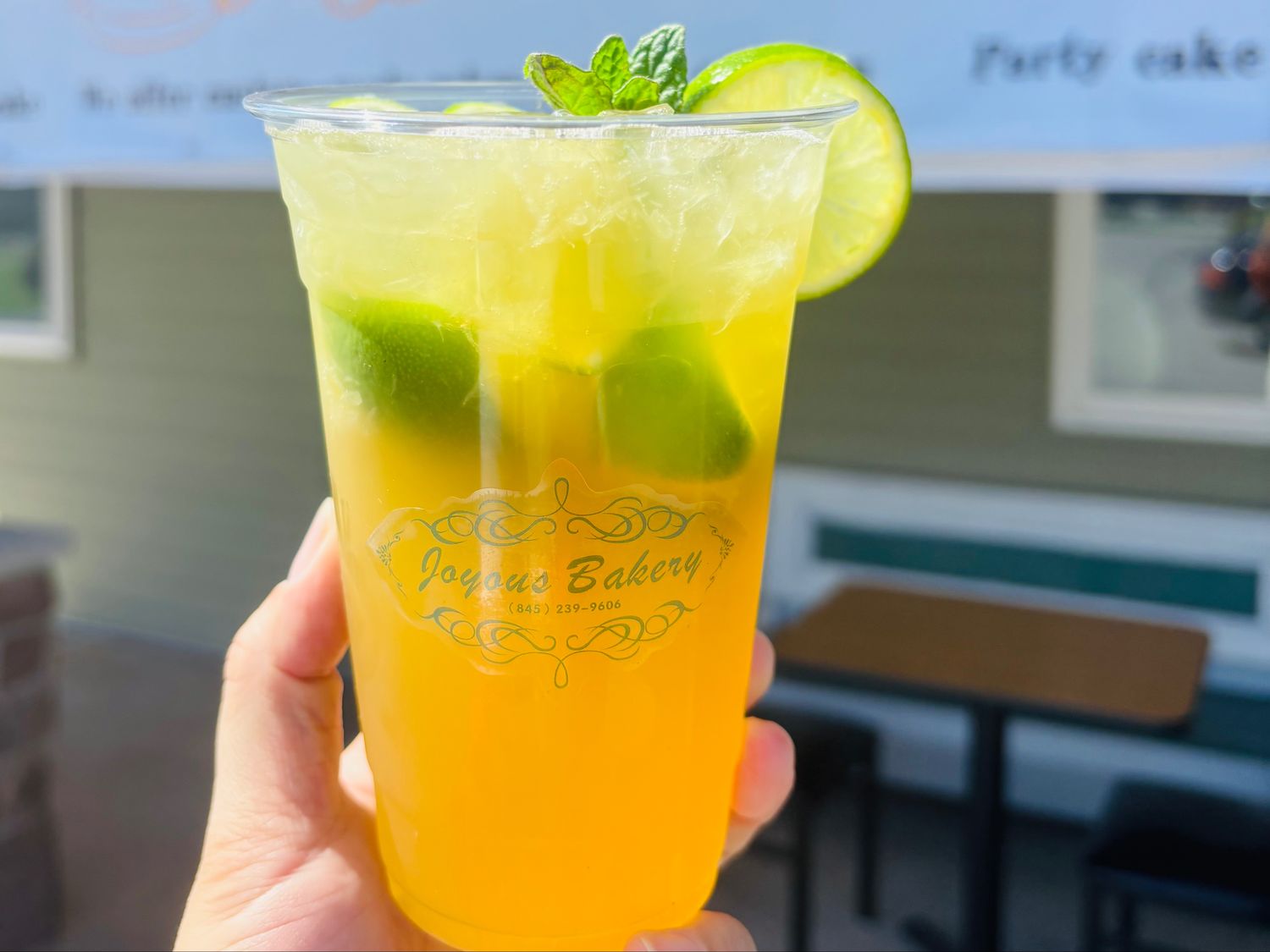 Hand-Shaken Lemon Tea